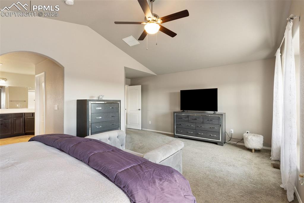 Image 19 of 37: Primary Room