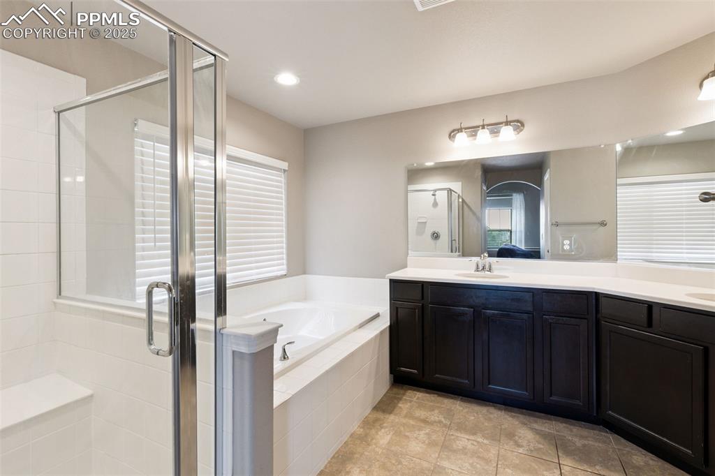 Image 21 of 37: Primary Bath