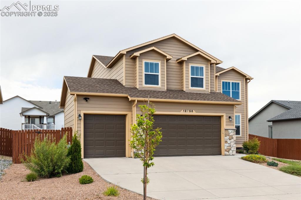 Image 3 of 37: Front of Structure