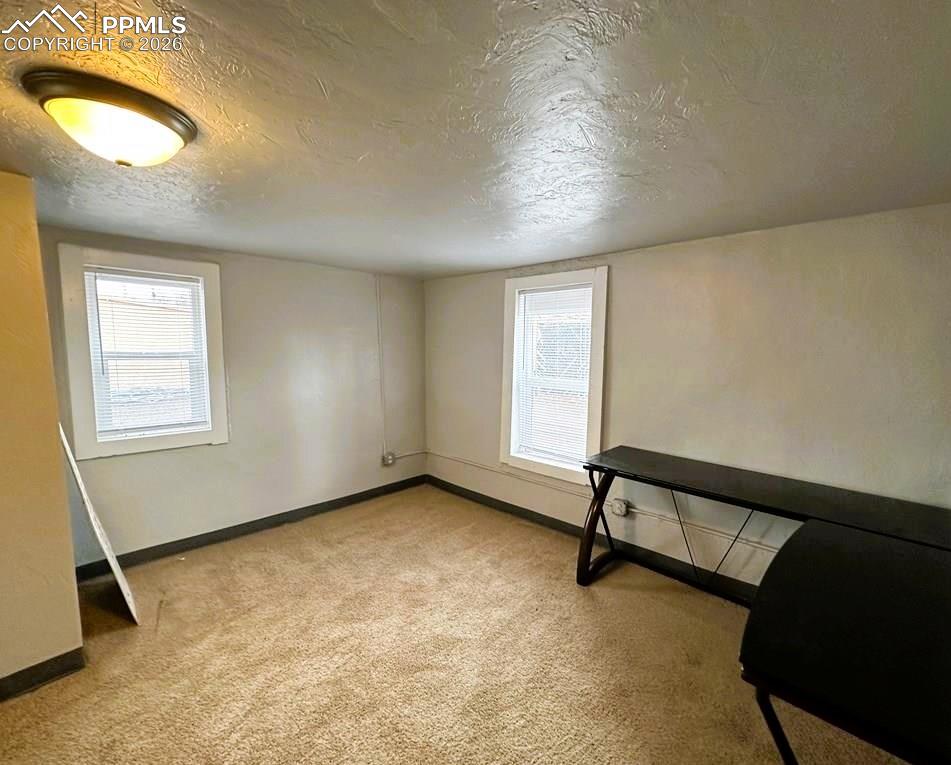 Image 9 of 18: Bedroom