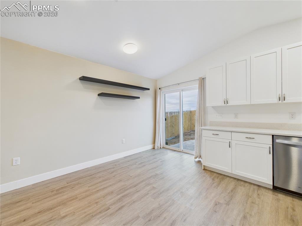 Image 10 of 35: Kitchen