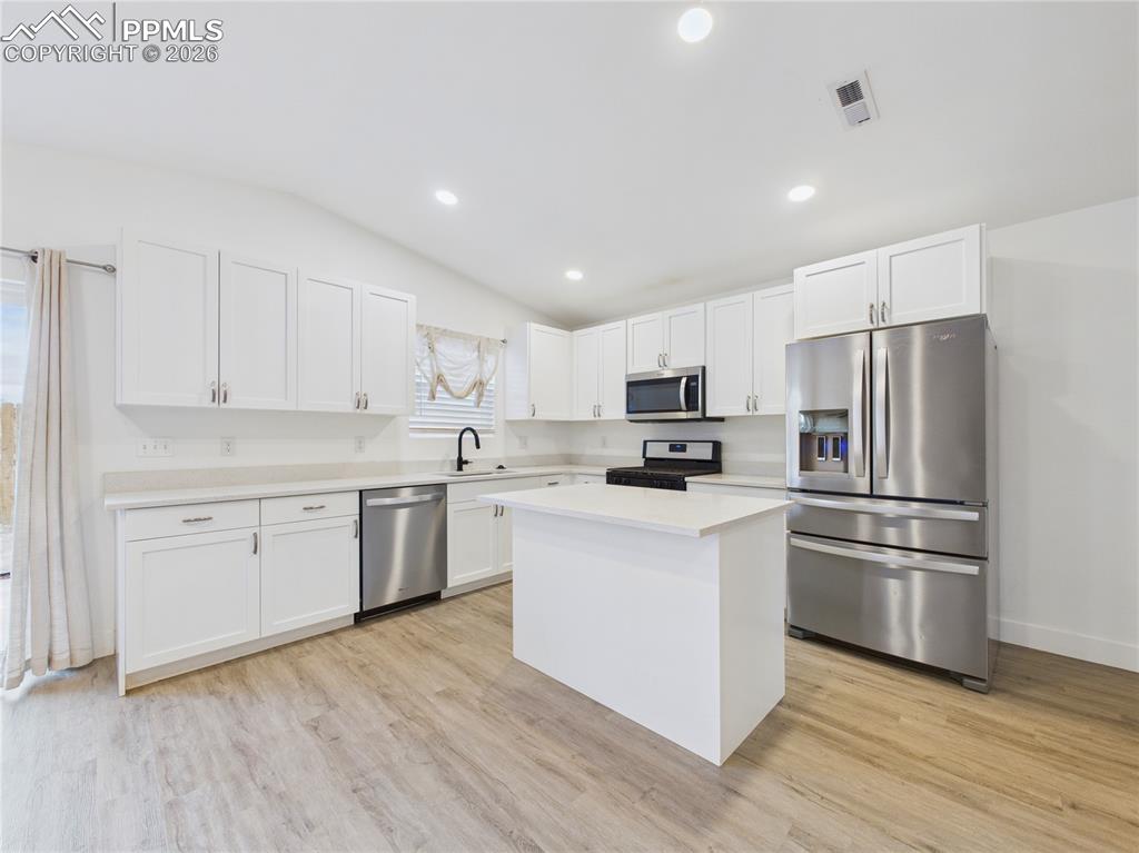 Image 12 of 35: Kitchen