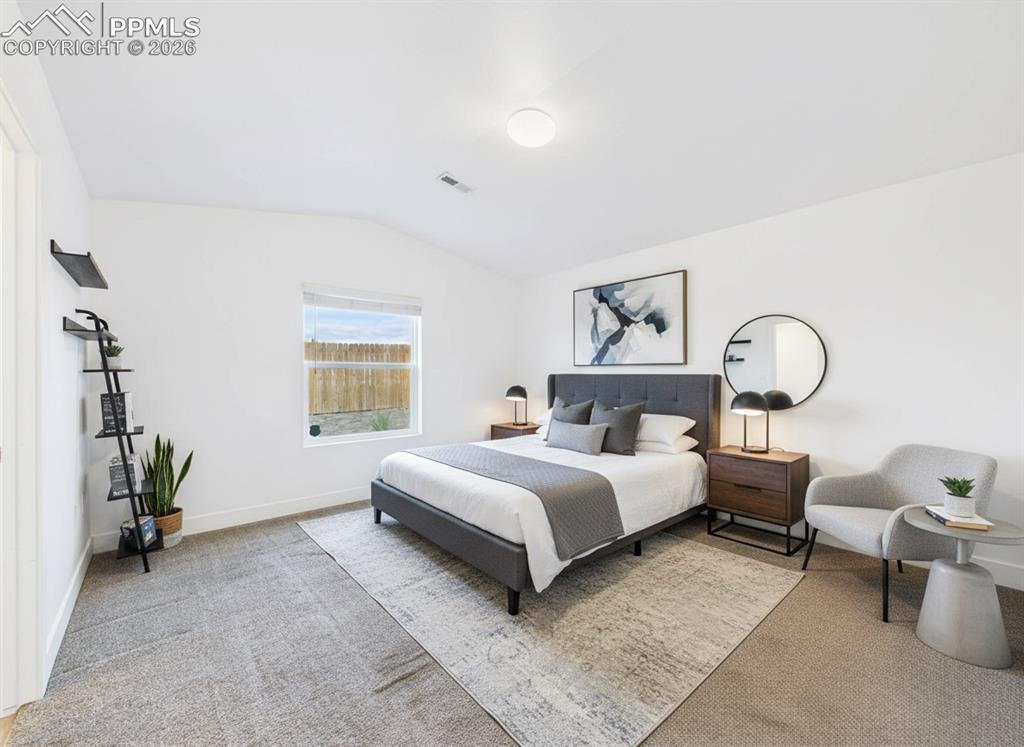 Image 27 of 35: Bedroom