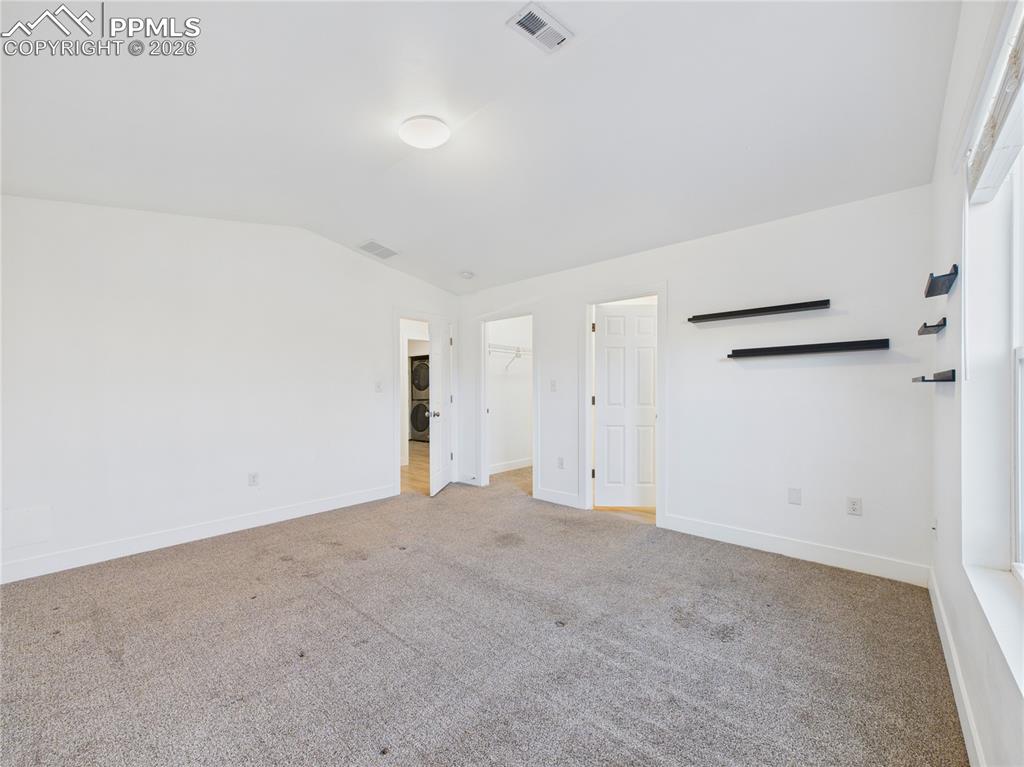 Image 28 of 35: Bedroom