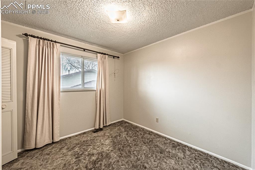 Image 16 of 44: Bedroom