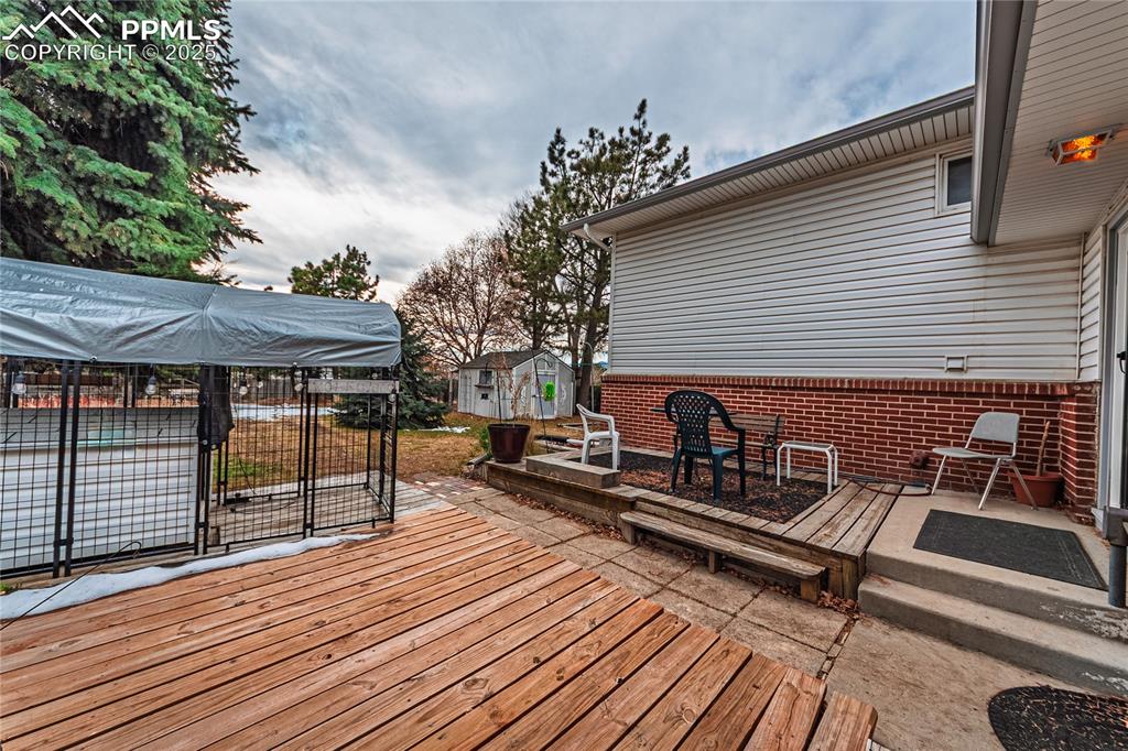 Image 39 of 44: Deck