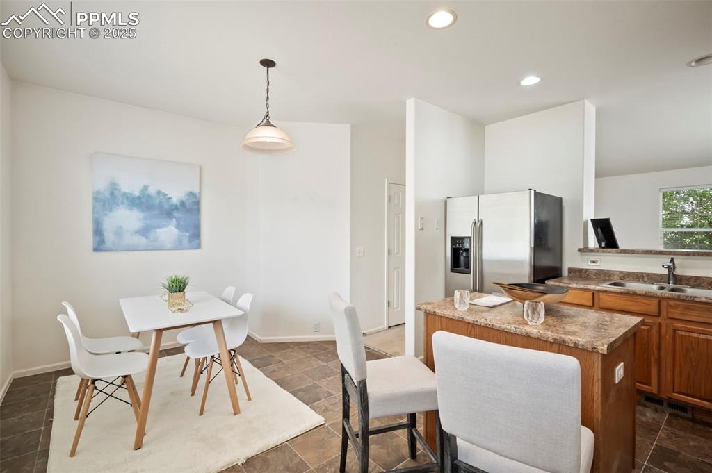 Image 8 of 24: Kitchen