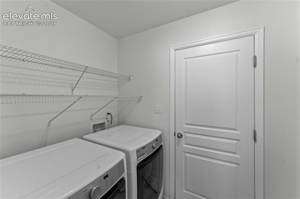 Image 10 of 25: Laundry