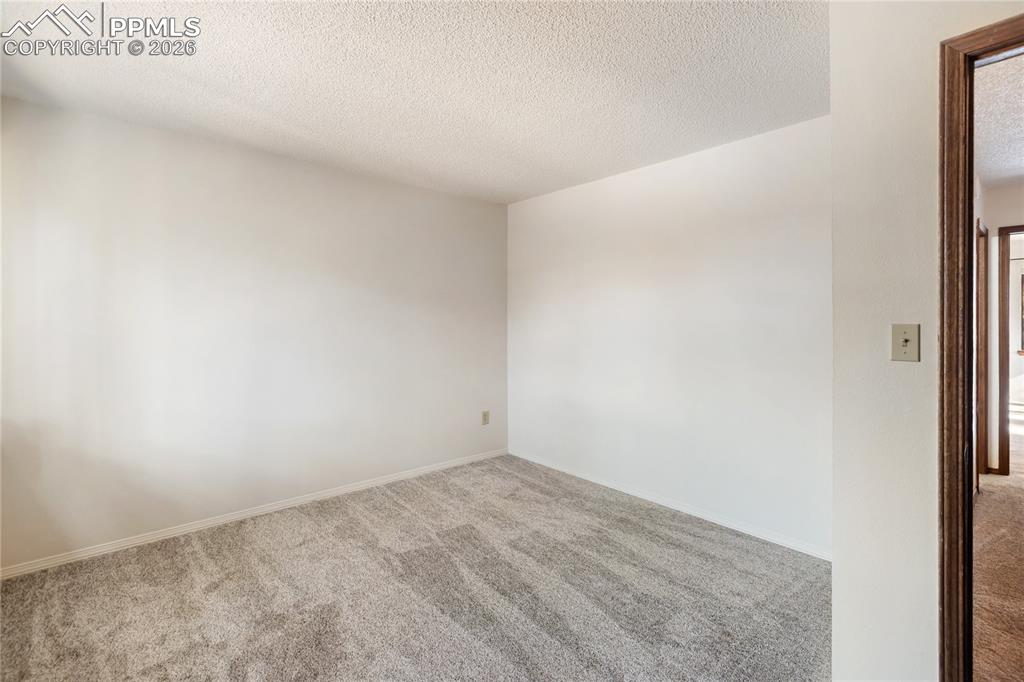 Image 16 of 27: A bedroom!