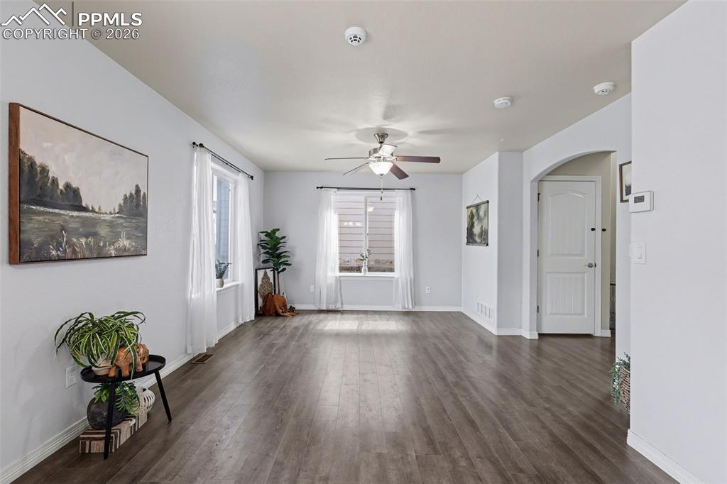 Image 7 of 31: Living Room