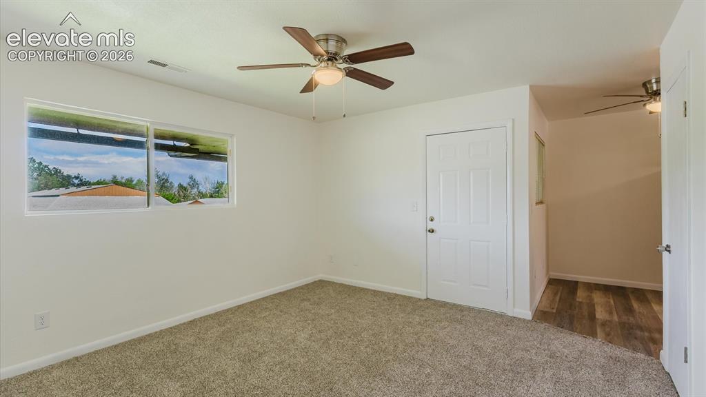 Image 12 of 15: Living Room