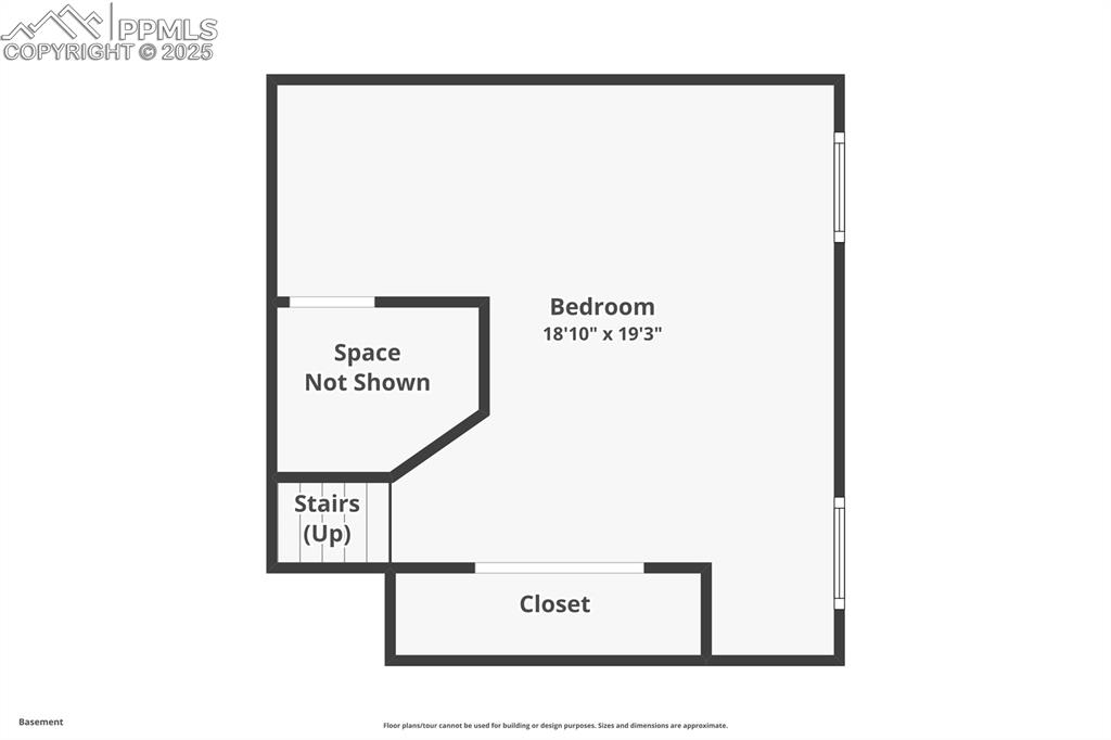 Image 30 of 30: View of floor plan / room layout