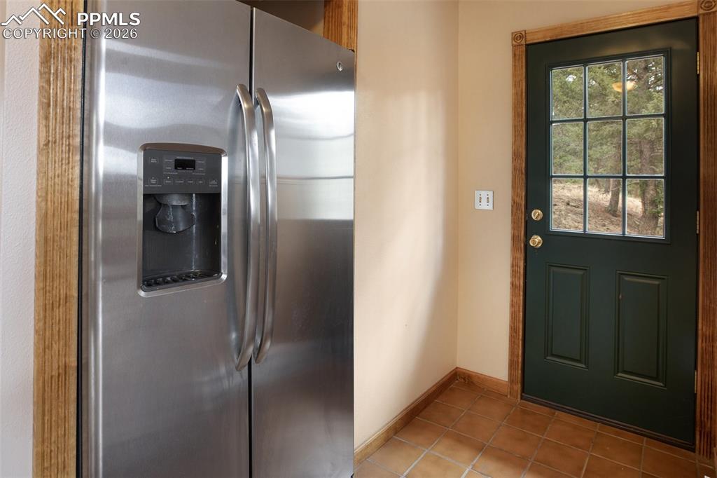 Image 12 of 26: Kitchen