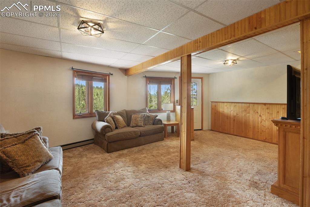 Image 19 of 26: Living Room