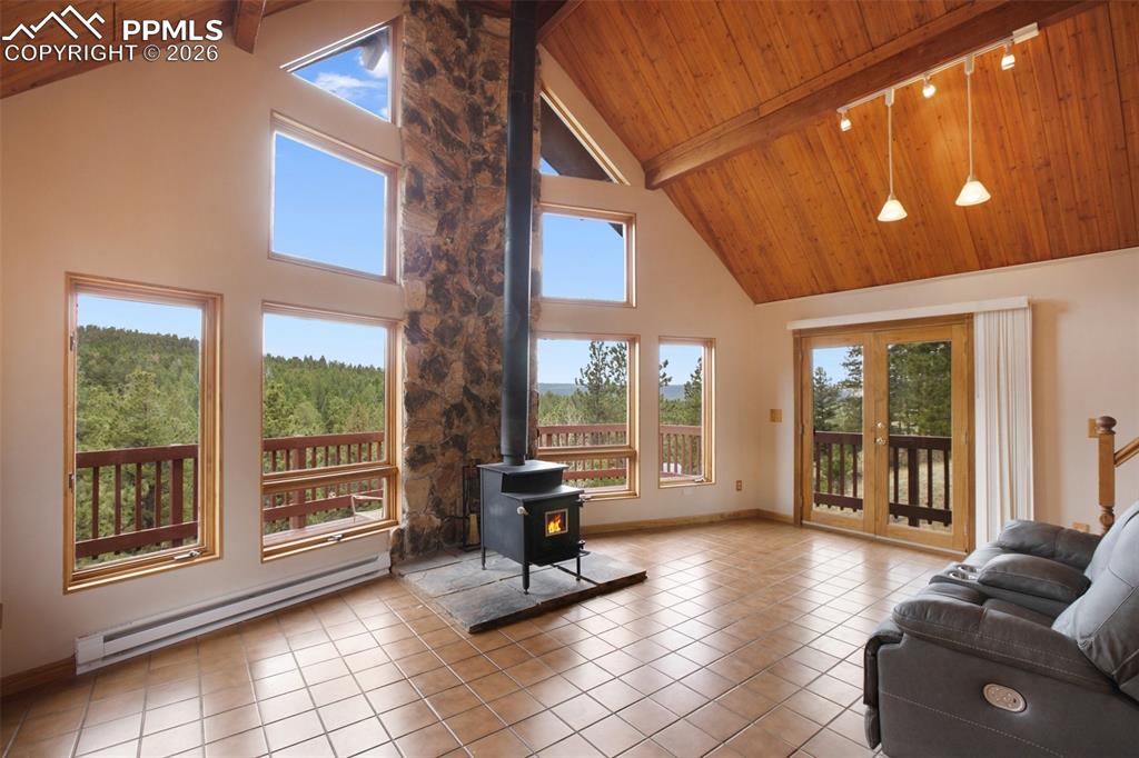 Image 7 of 26: Living Room