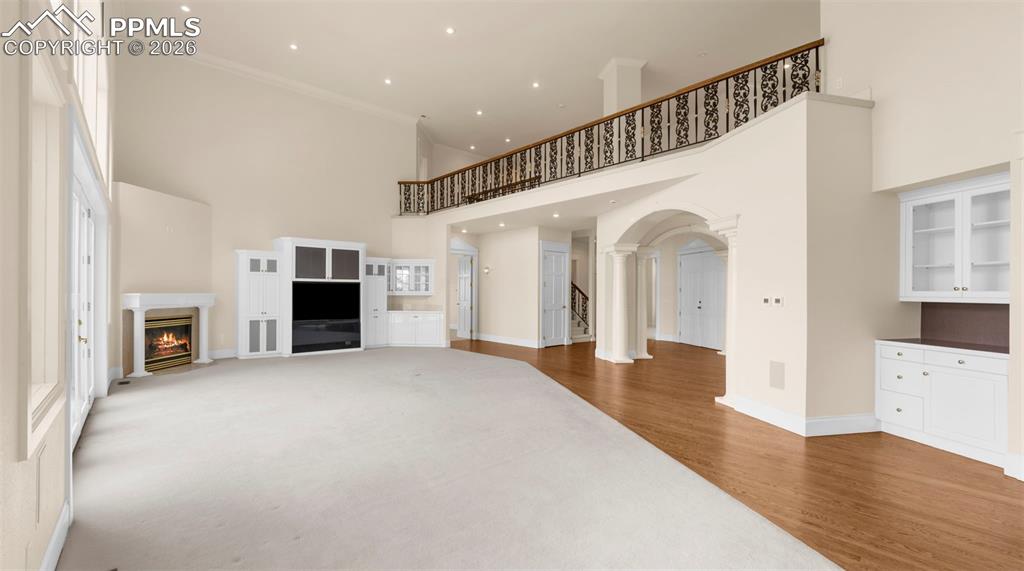 Image 14 of 49: Living Room