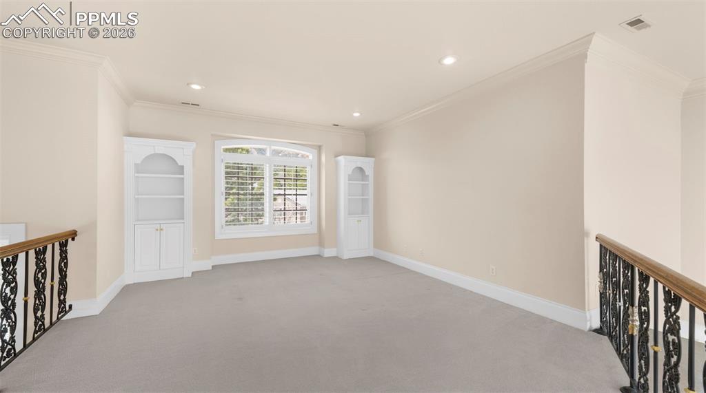 Image 30 of 49: Loft