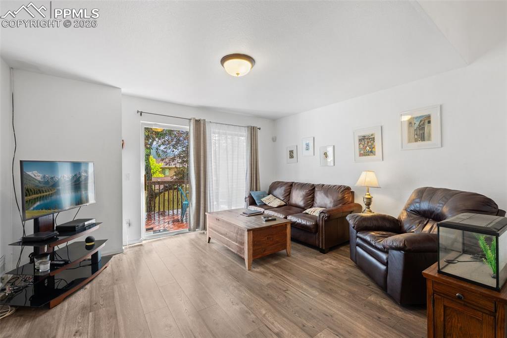 Image 13 of 31: Living Room