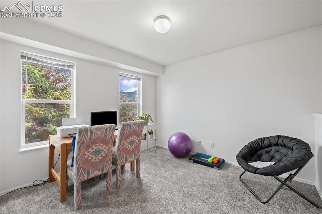 Image 24 of 31: Bedroom