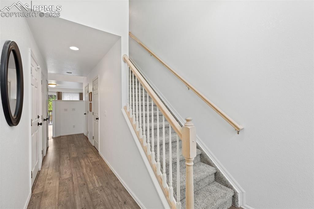 Image 6 of 31: Entry