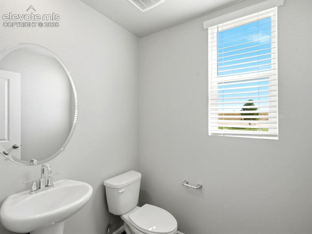Image 12 of 22: Bathroom
