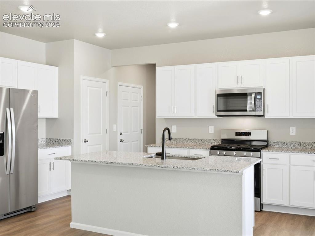 Image 6 of 22: Kitchen