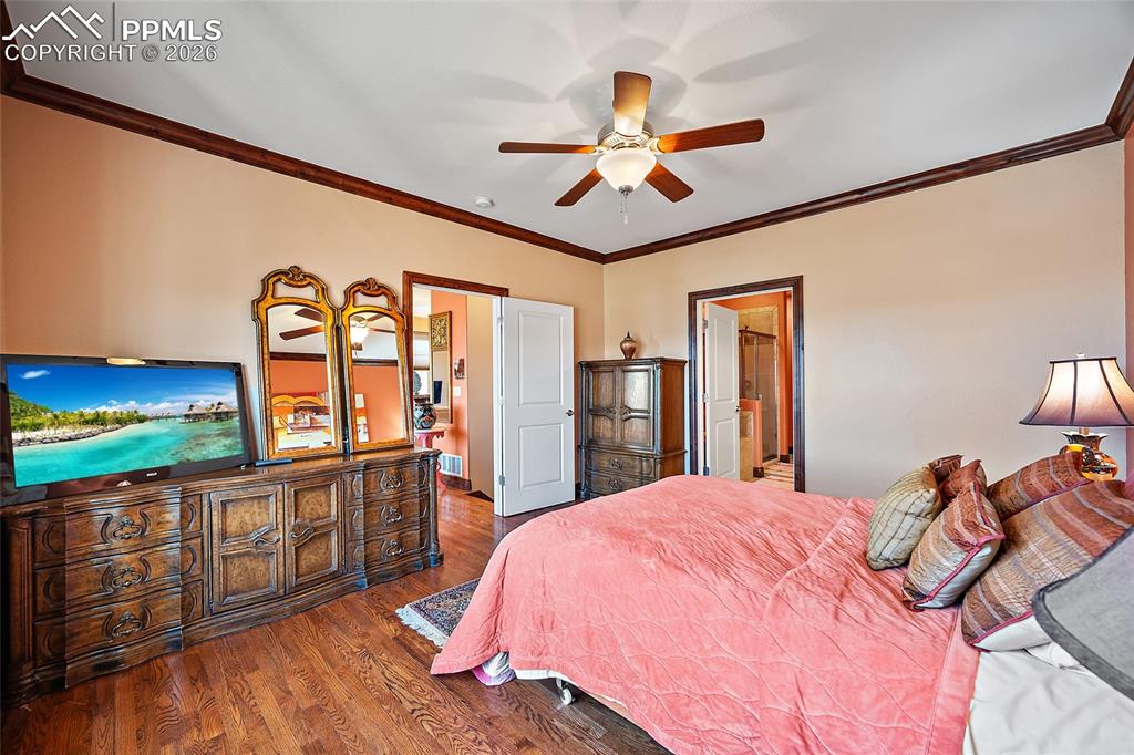 Image 16 of 42: Bedroom