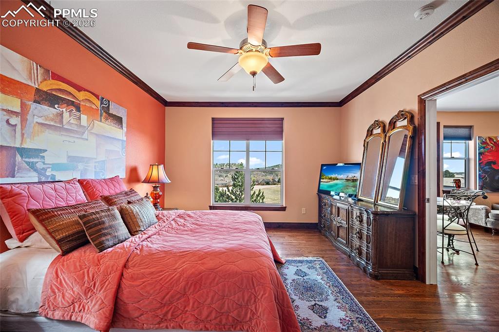 Image 18 of 42: Bedroom