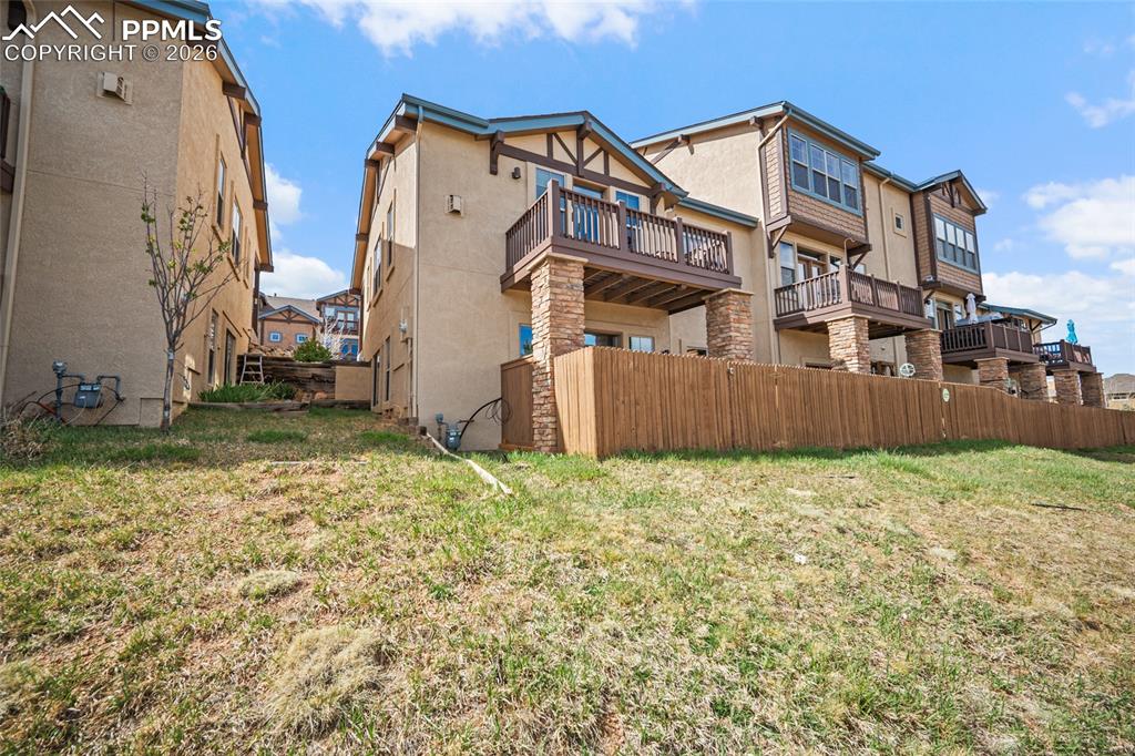 Image 33 of 42: Back of Structure