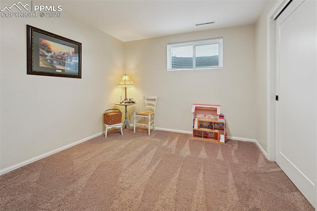 Image 41 of 50: Sitting Room