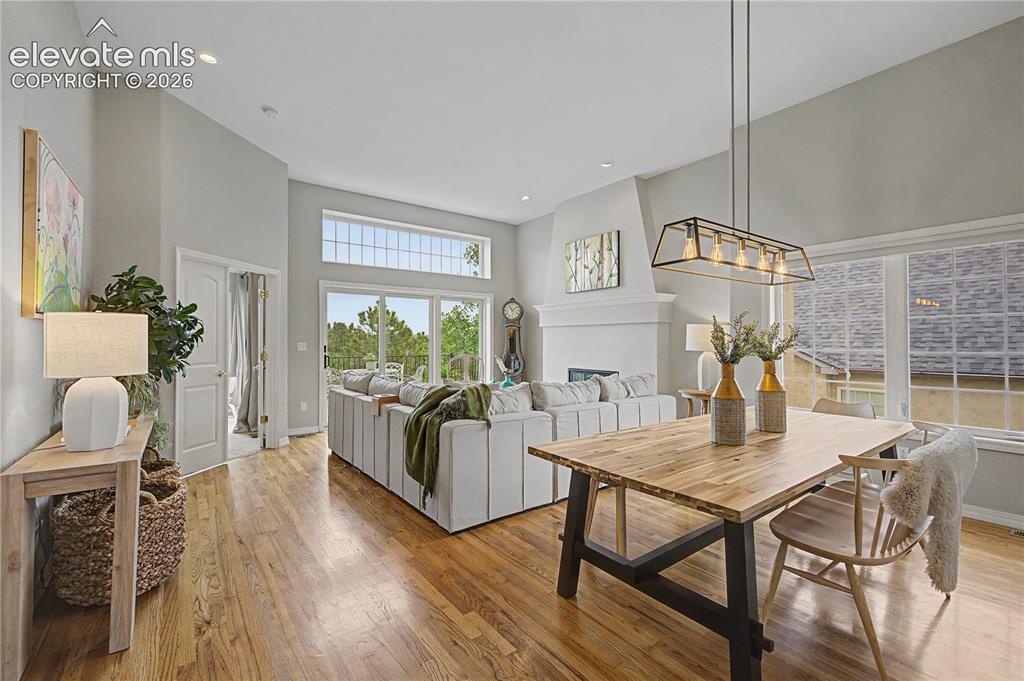 Image 12 of 42: Dining Area