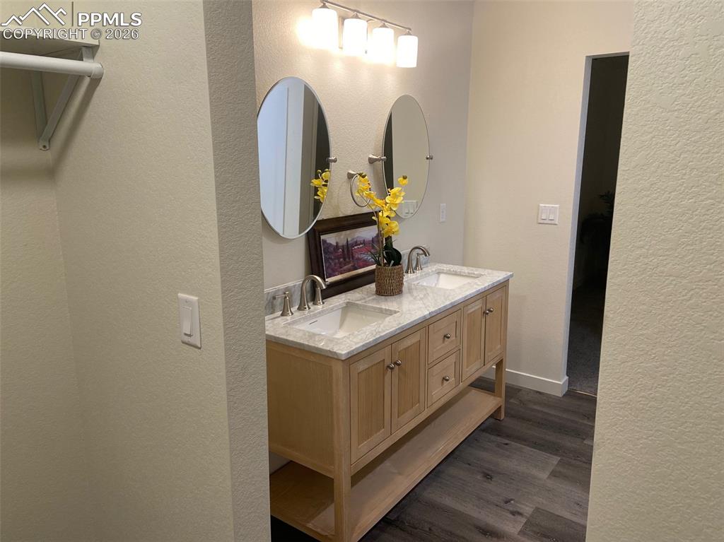 Image 26 of 29: Bathroom