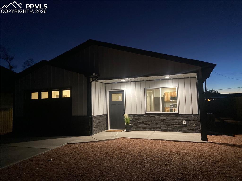 Image 3 of 29: Front of Structure