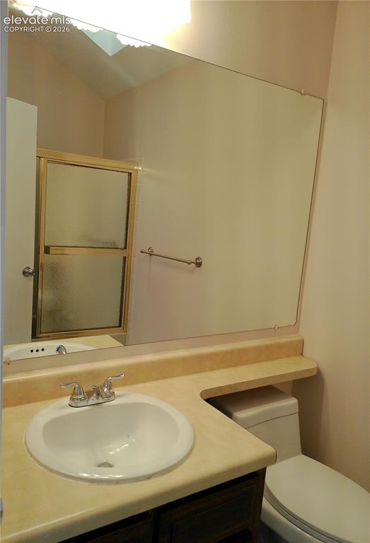 Image 20 of 38: Bathroom