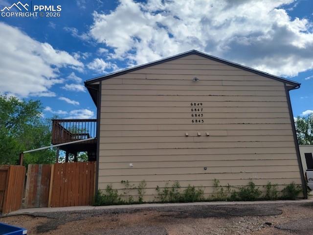 Image 11 of 13: Side of Structure