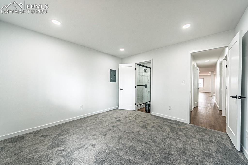 Image 12 of 38: Bedroom