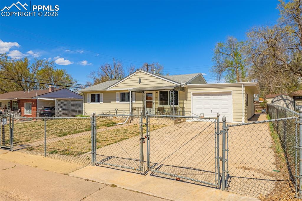 Image 20 of 35: Front of Structure