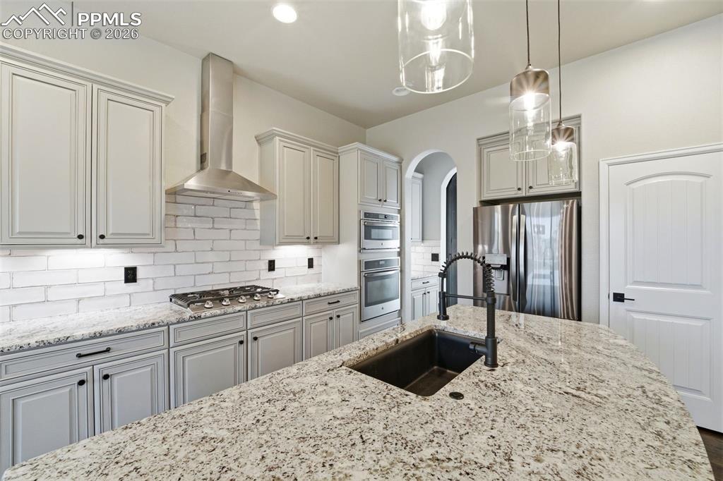 Image 10 of 48: Kitchen