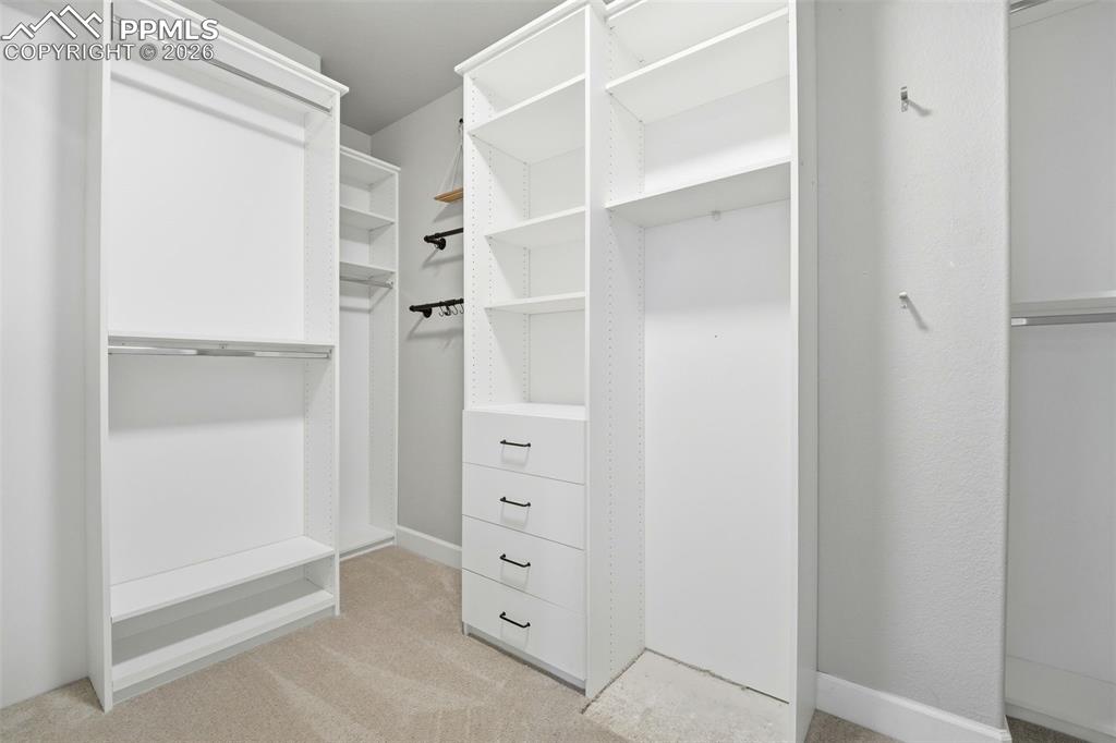 Image 29 of 48: Closet