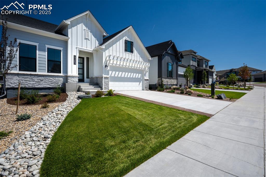 Image 32 of 34: Front of Structure