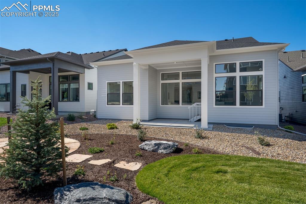 Image 33 of 34: Back of Structure