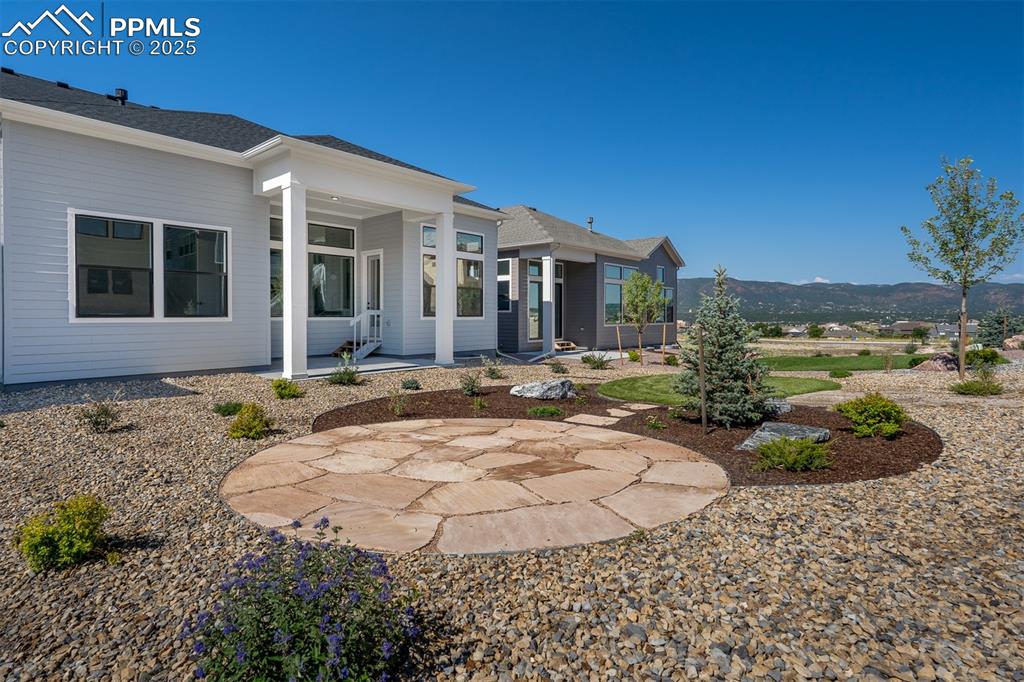 Image 34 of 34: Back of Structure