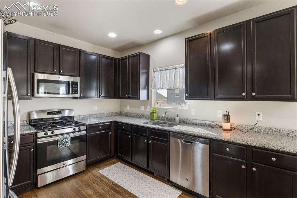 Image 6 of 34: Kitchen