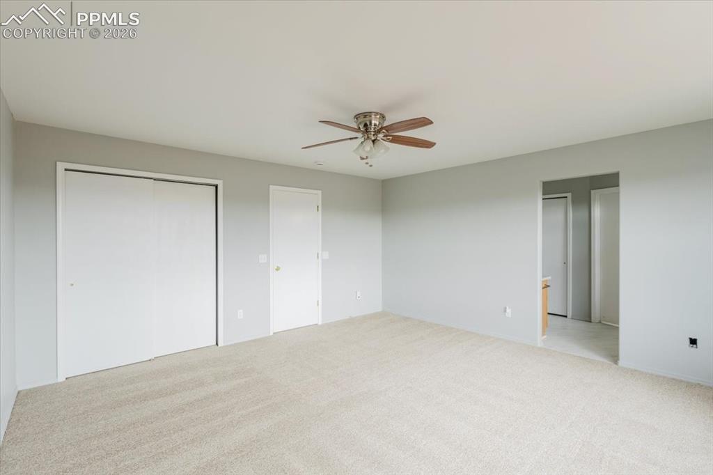 Image 16 of 46: Bedroom