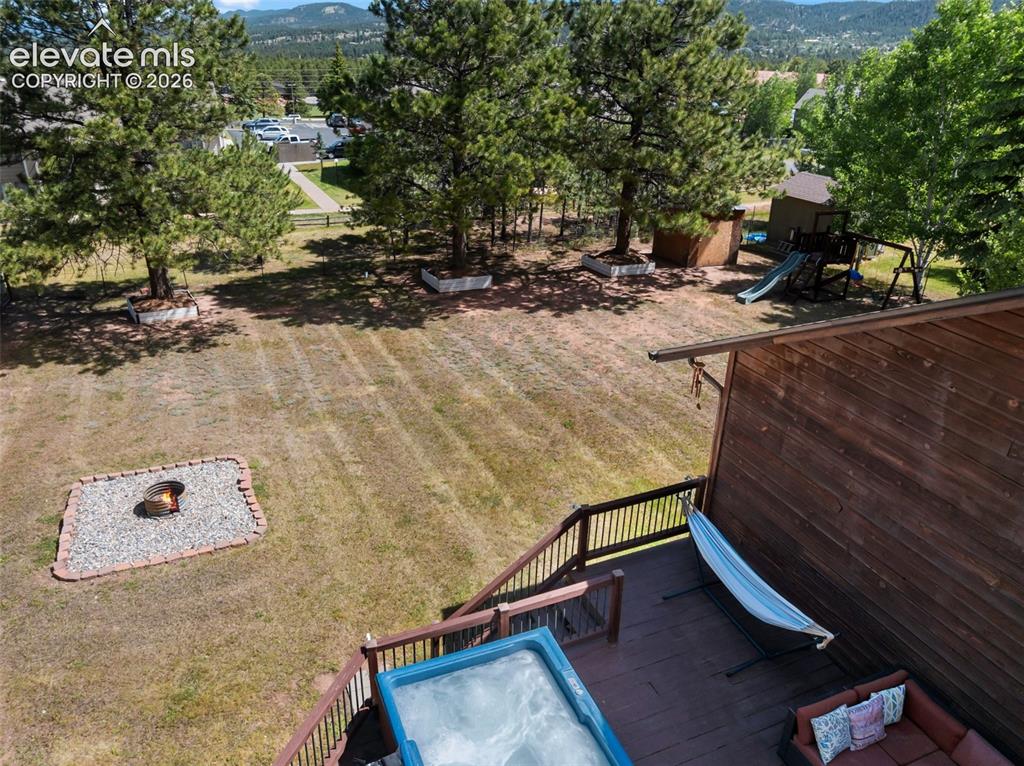 Image 6 of 49: Yard