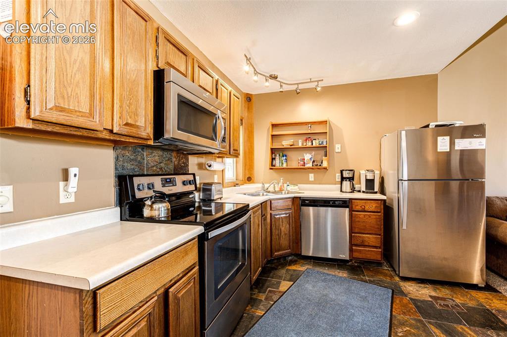 Image 2 of 28: Kitchen