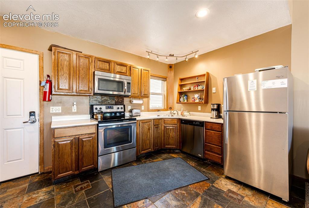 Image 3 of 28: Kitchen