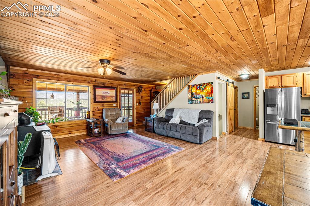 Image 11 of 38: Living Room