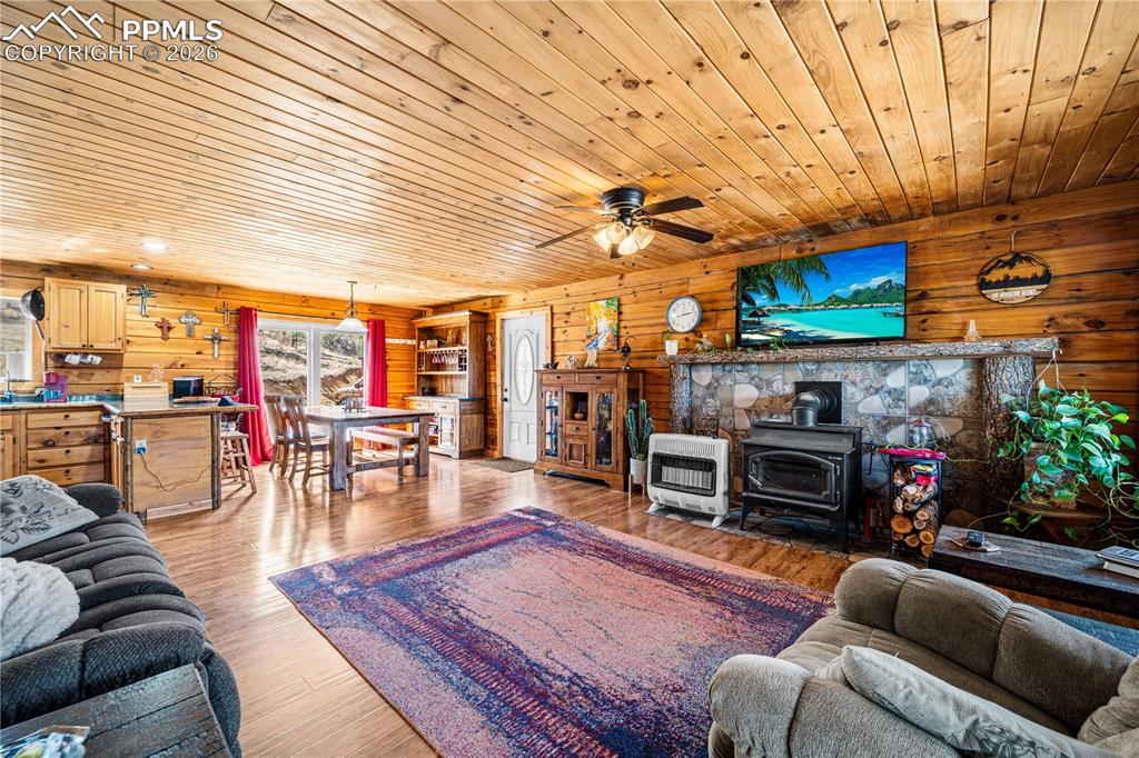 Image 9 of 38: Living Room