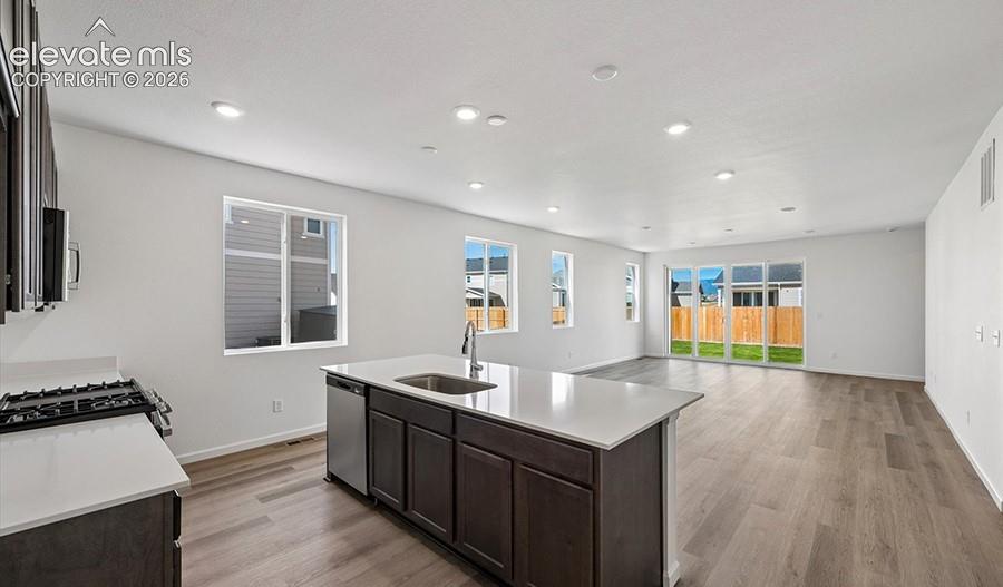 Image 10 of 26: Kitchen